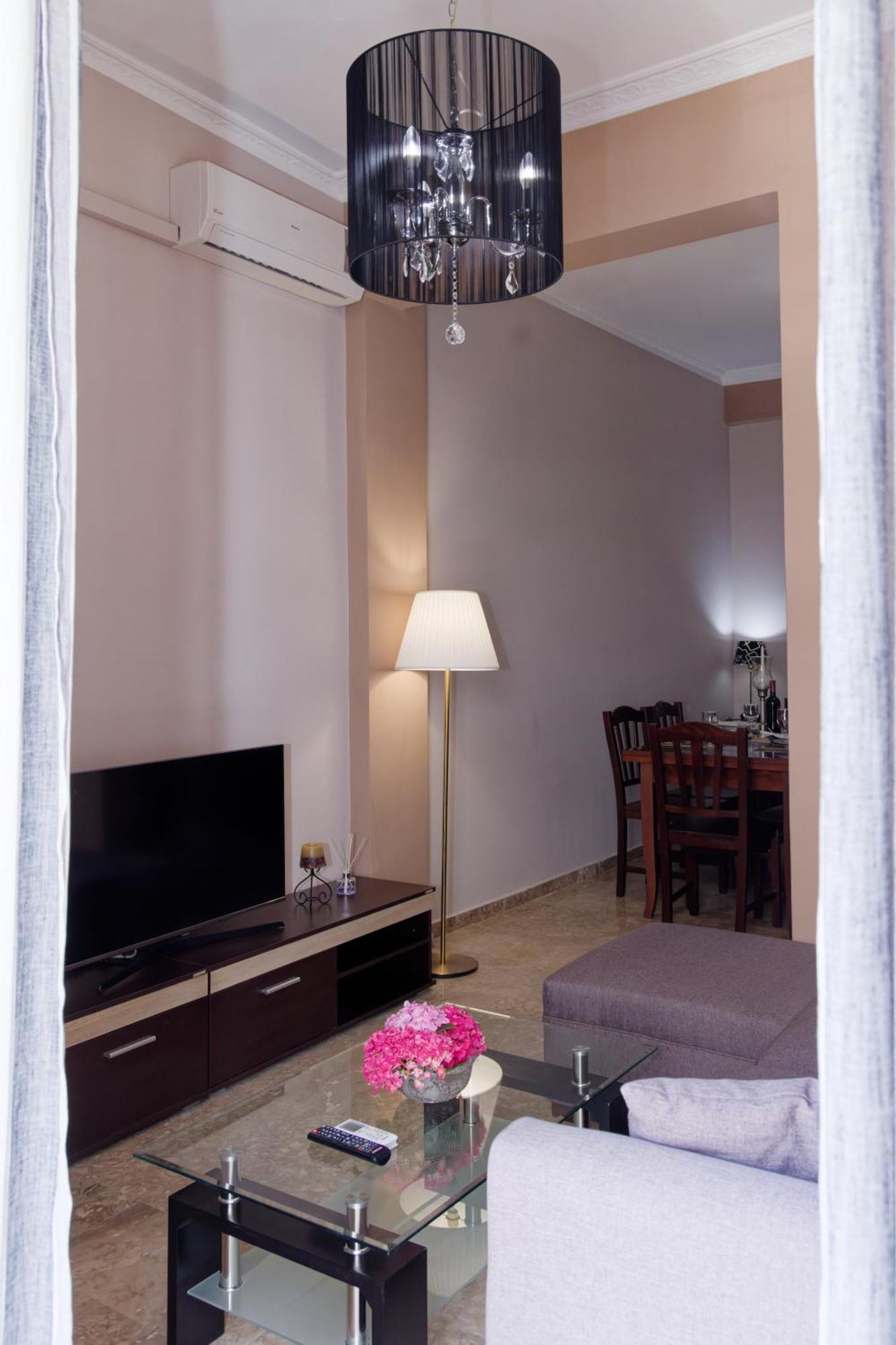 Serenity Apartment Каламата Экстерьер фото