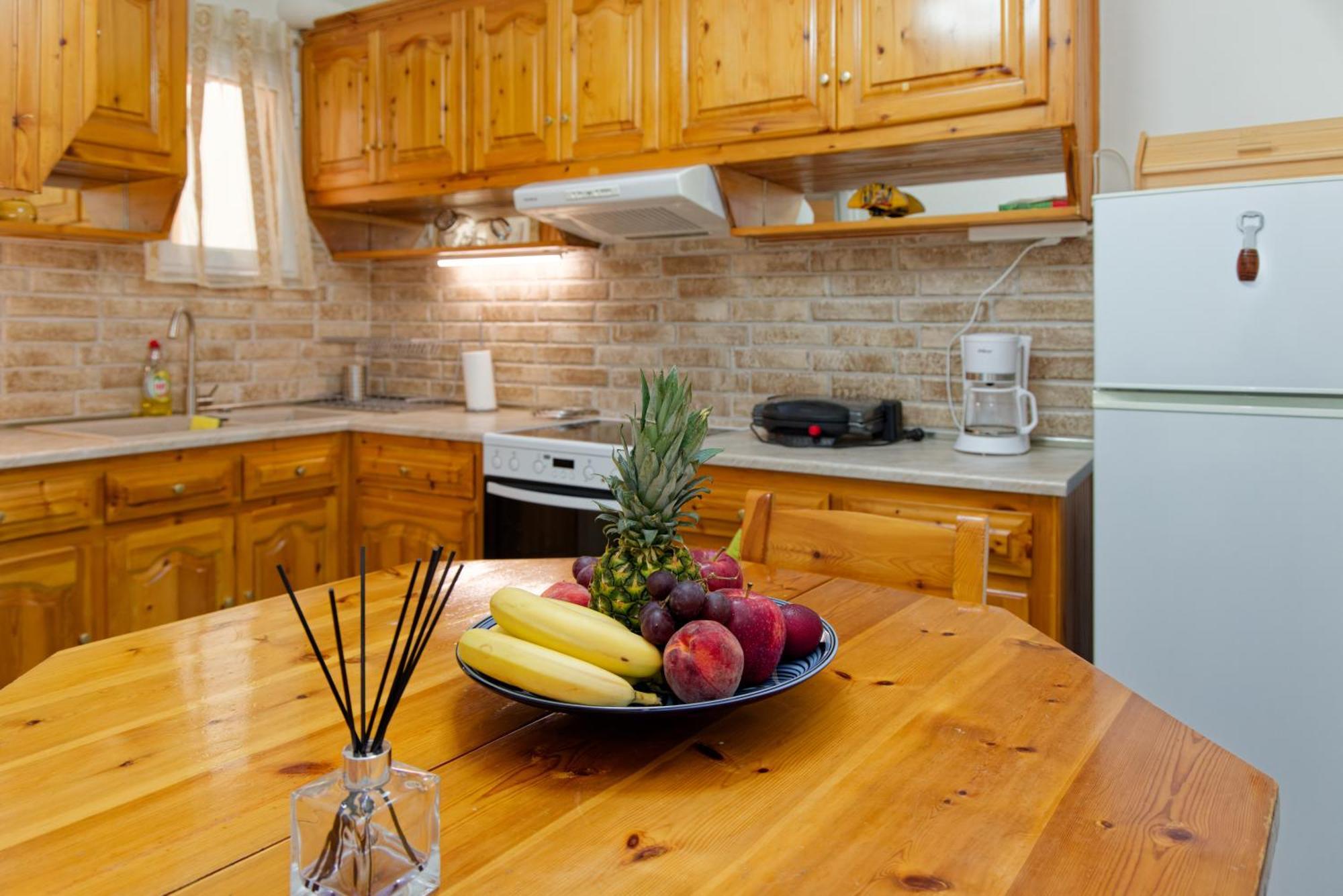 Serenity Apartment Каламата Экстерьер фото